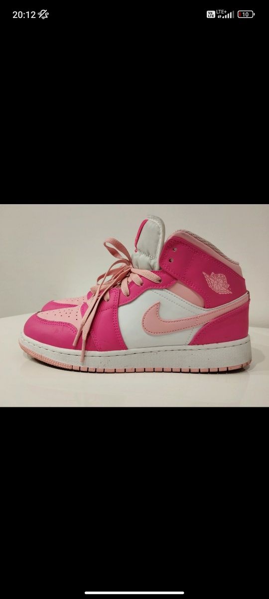 Air Jordan 1 Mid Fierce Pink