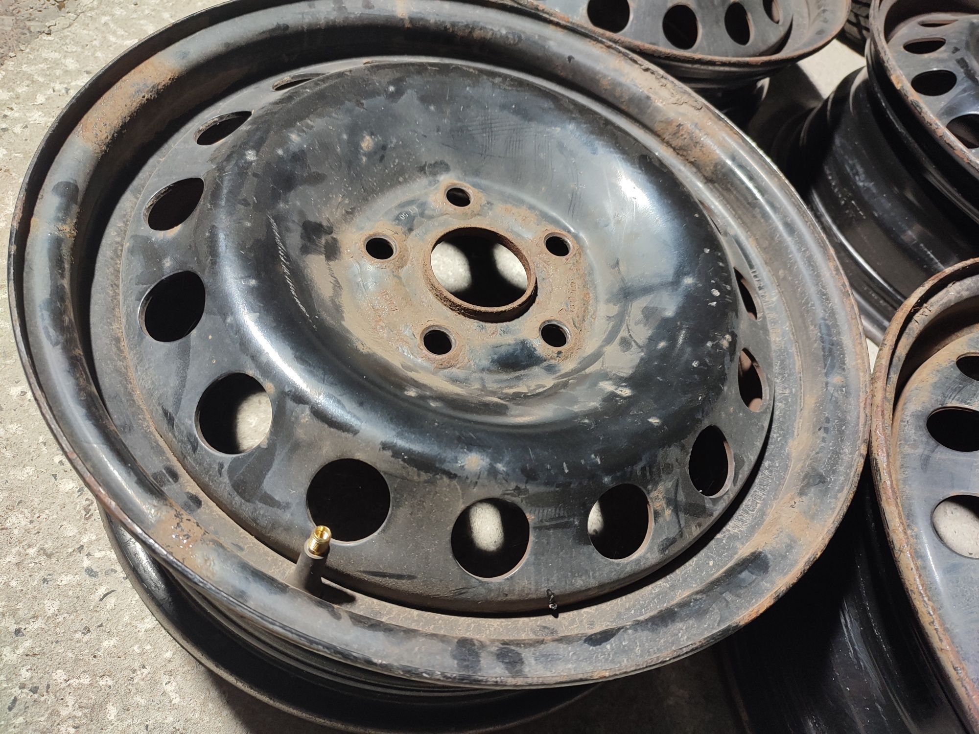 Диски r16 5x112 et50 6j dia 57.1  зняті з T4