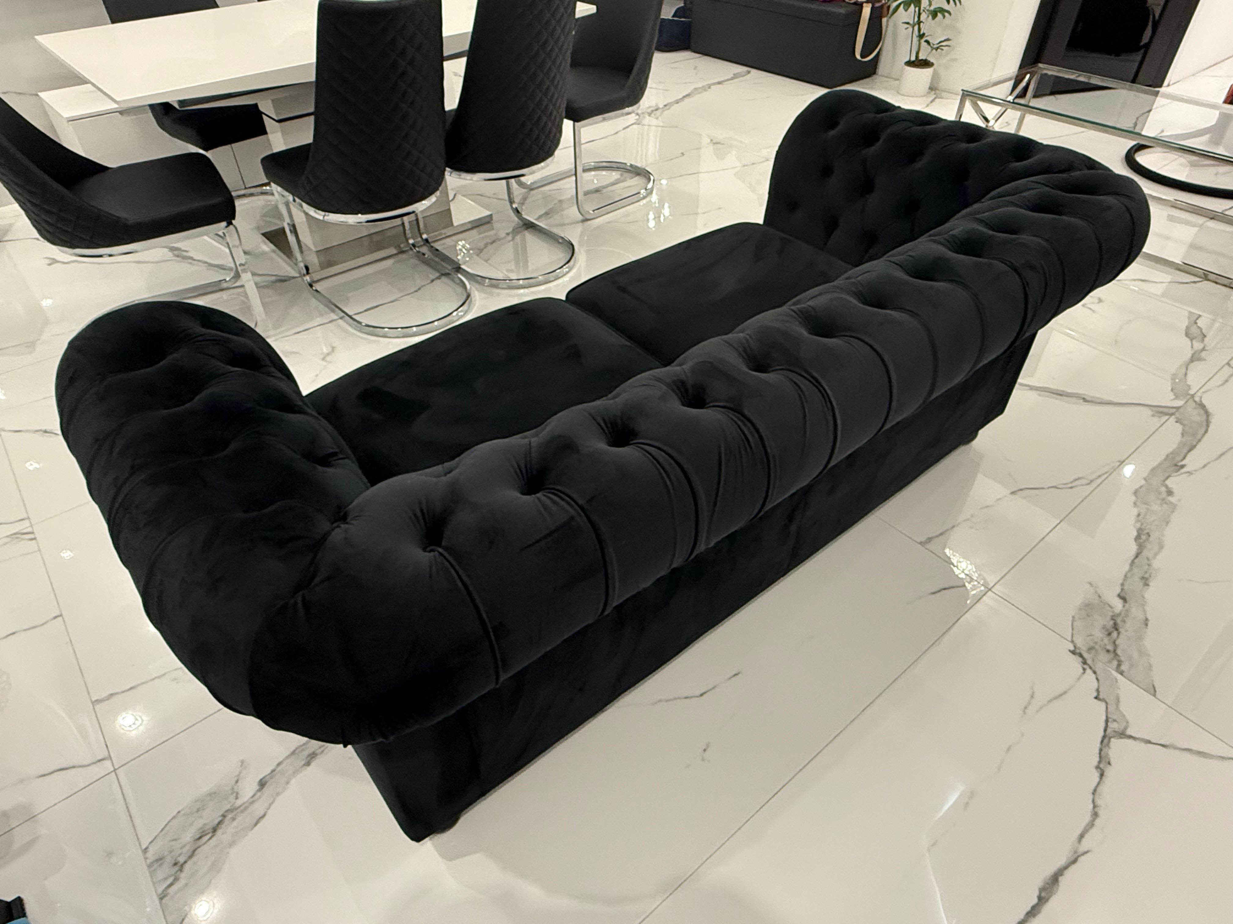 Sofa glamour czarny zamsz CHESTER AGATA MEBLE za połowę ceny