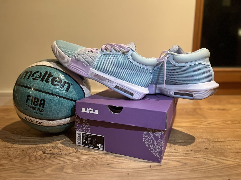 Buty do koszykówki Lebron Whitness 8 + Piłka Molten
