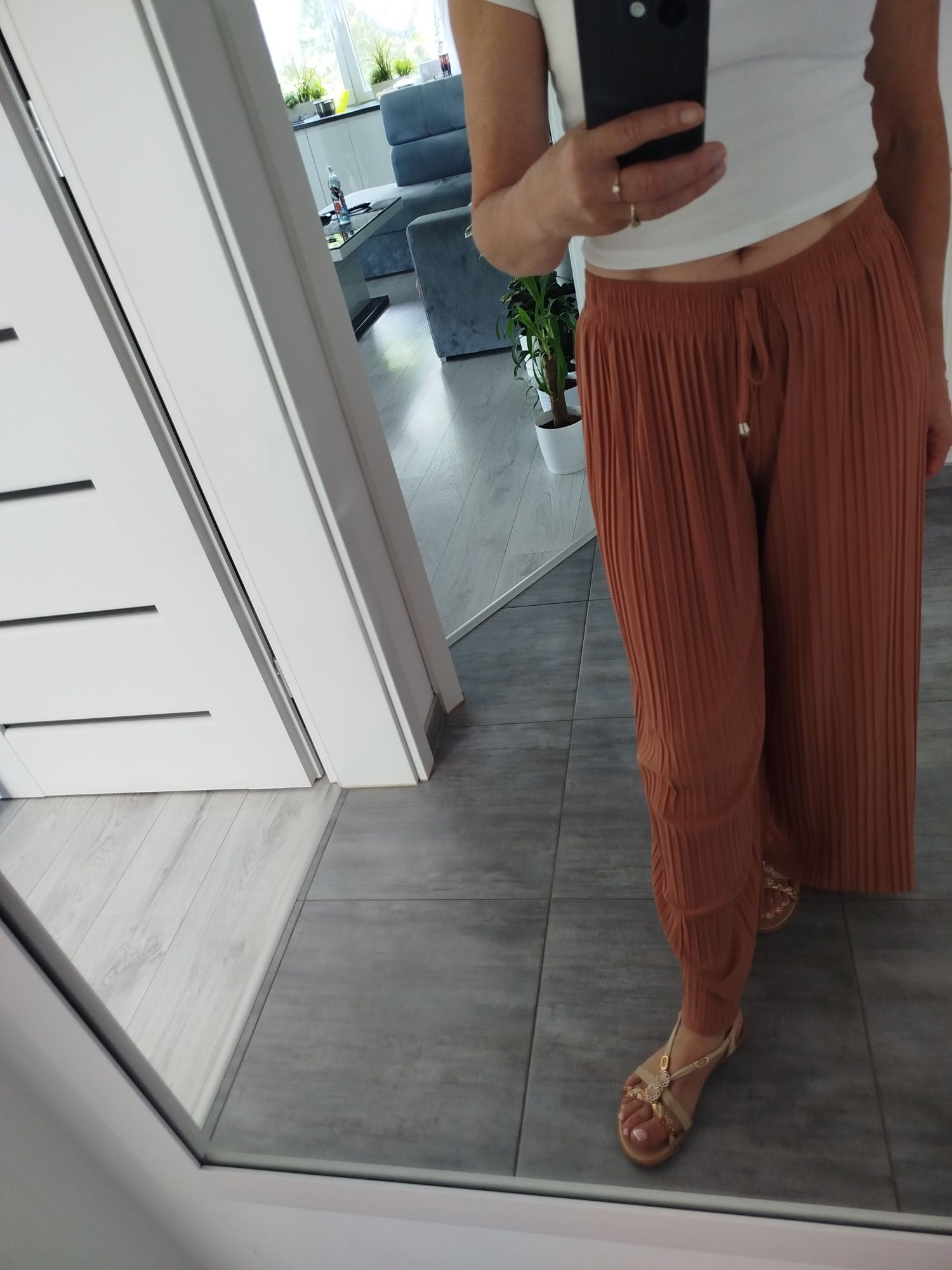 Spodnie damskie plisowane
