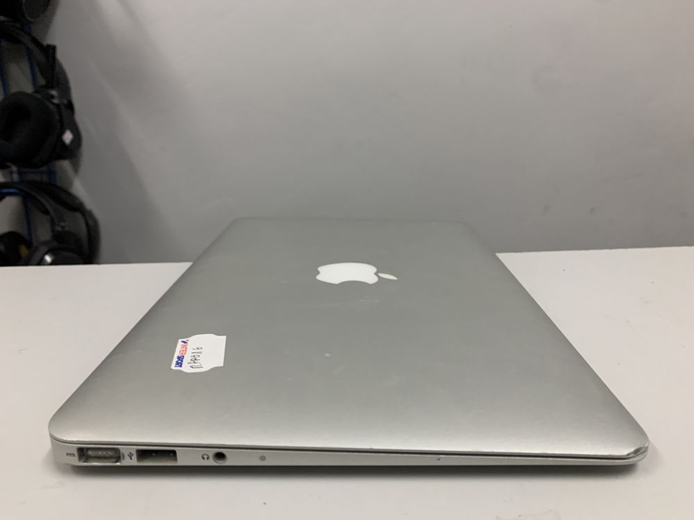 Ноутбук MacBook Air A1370 Mid 2011