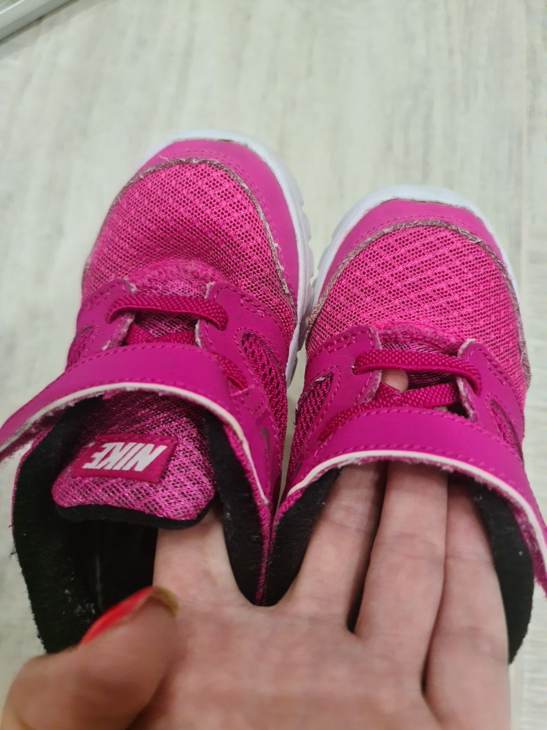 Кроссовки на девочку Nike 26 размер