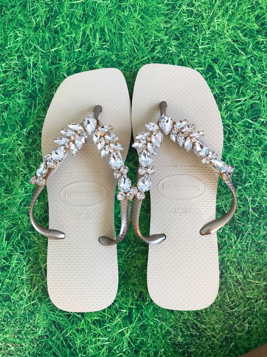 Havaianas Decoradas com Pedras  (novo / vários tamanhos)