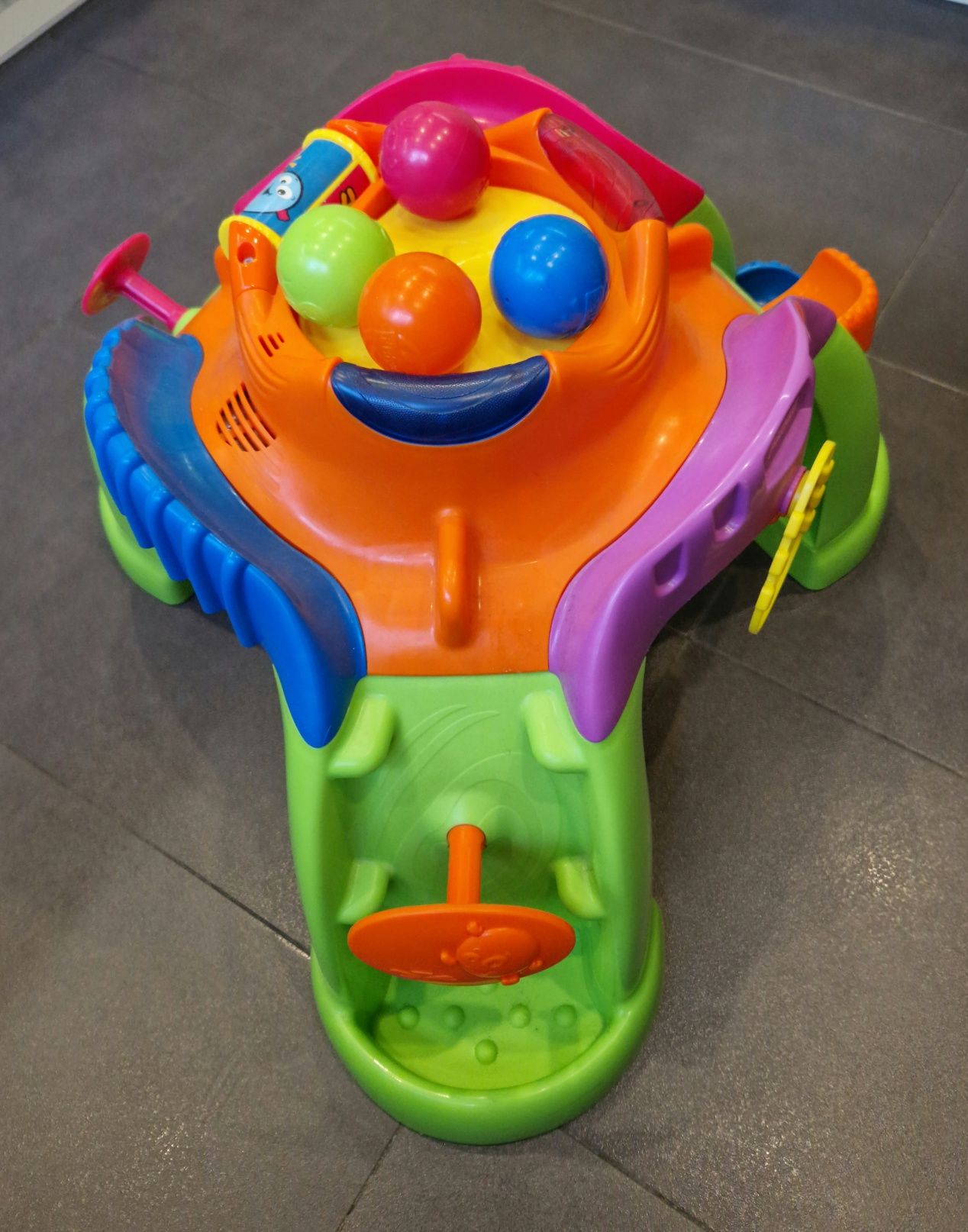 Fisher Price zjeżdżalnia grająca, stolik do kulek