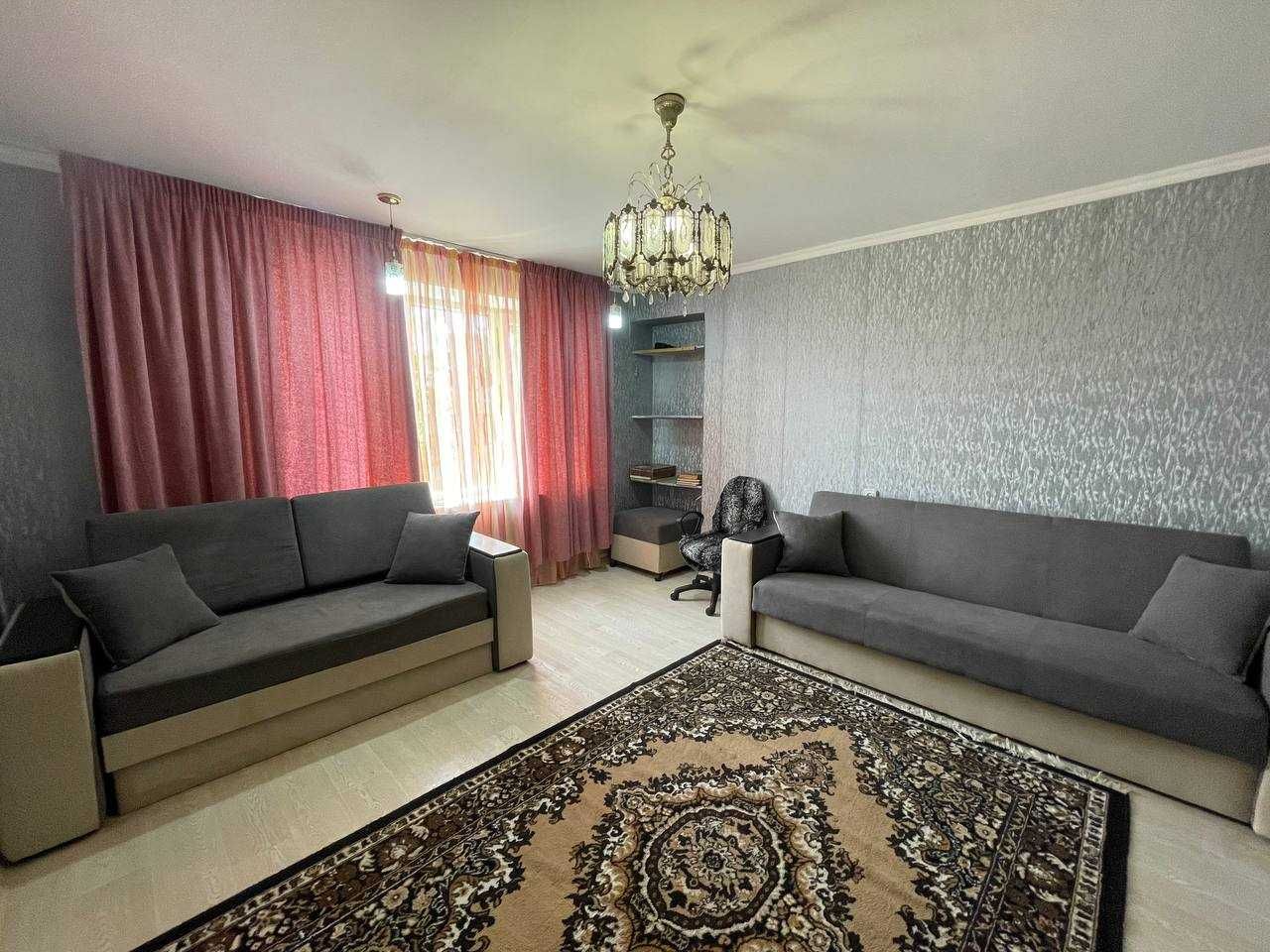 Продам 2-кімнатну квартиру в центрі міста по вул. Пушкіна