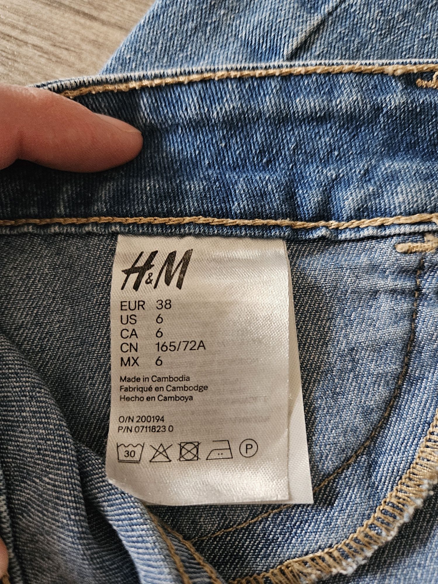 Шорти H&M, розмір 38