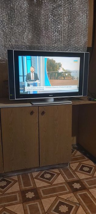 Телевізор  FHILIPS 42".