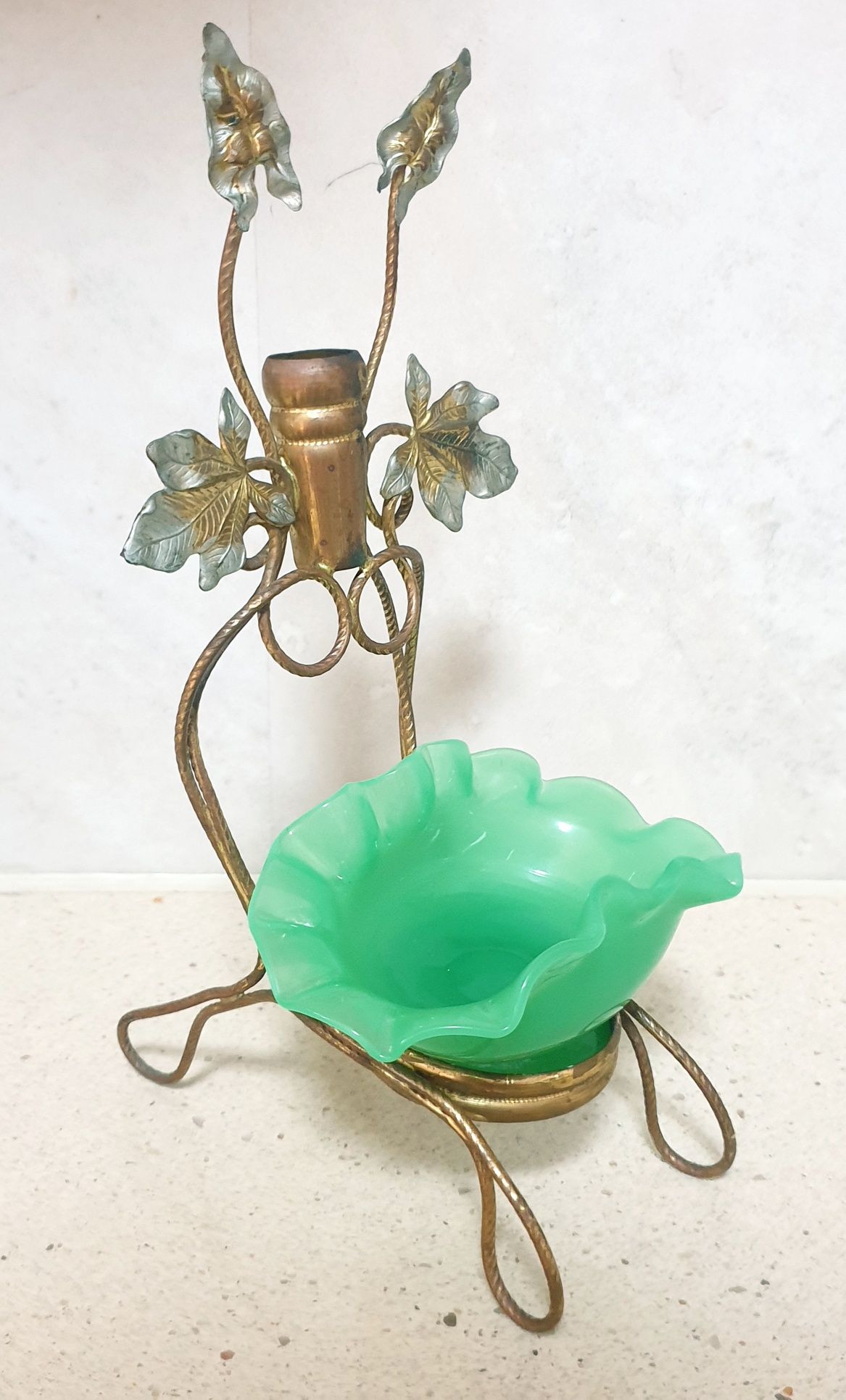 Antigo suporte com aneleira em metal dourado - Sec XIX