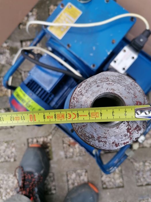 Pompa hydrauliczna z silnikiem i tłokiem