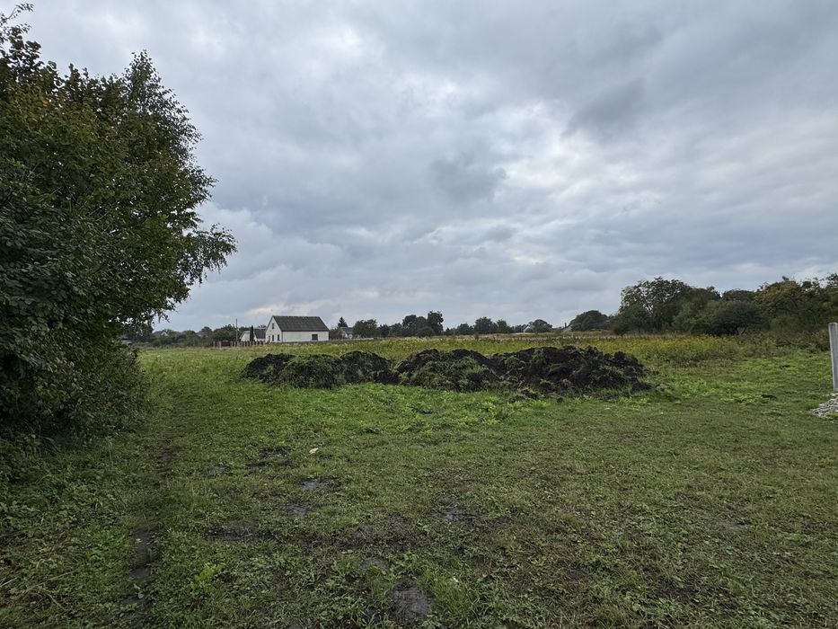 Продам земельну ділянку у місті Почаїв!