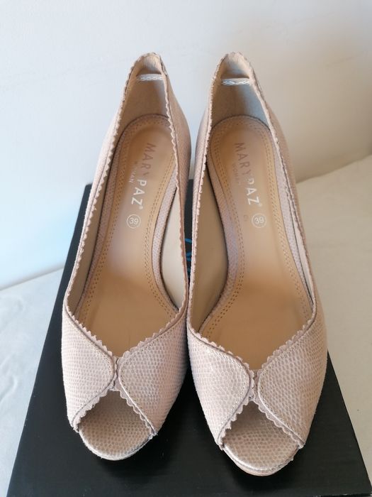 Sapatos Marypaz cor areia tamanho 39