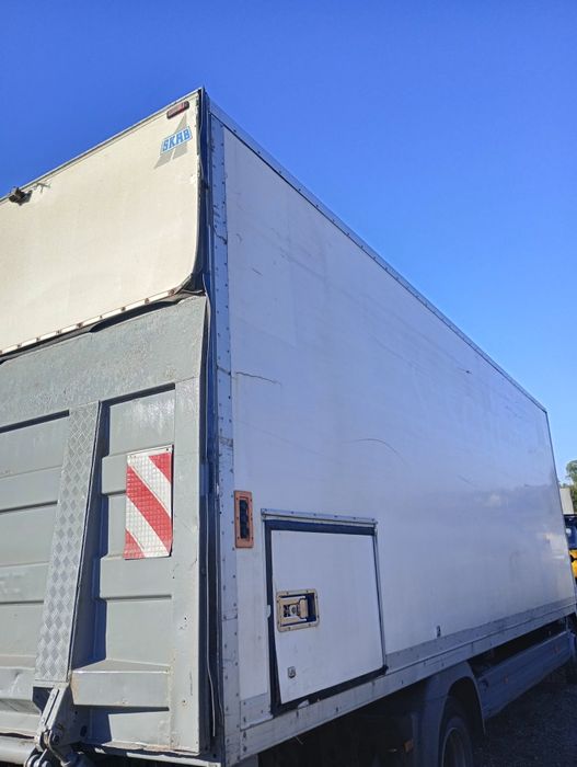 Izoterma 7,7m długa 2,70m wysoka otwierany bok chłodnia