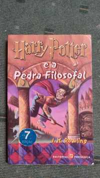 Harry Potter e a Pedra Filosofal - J. K. Rowling