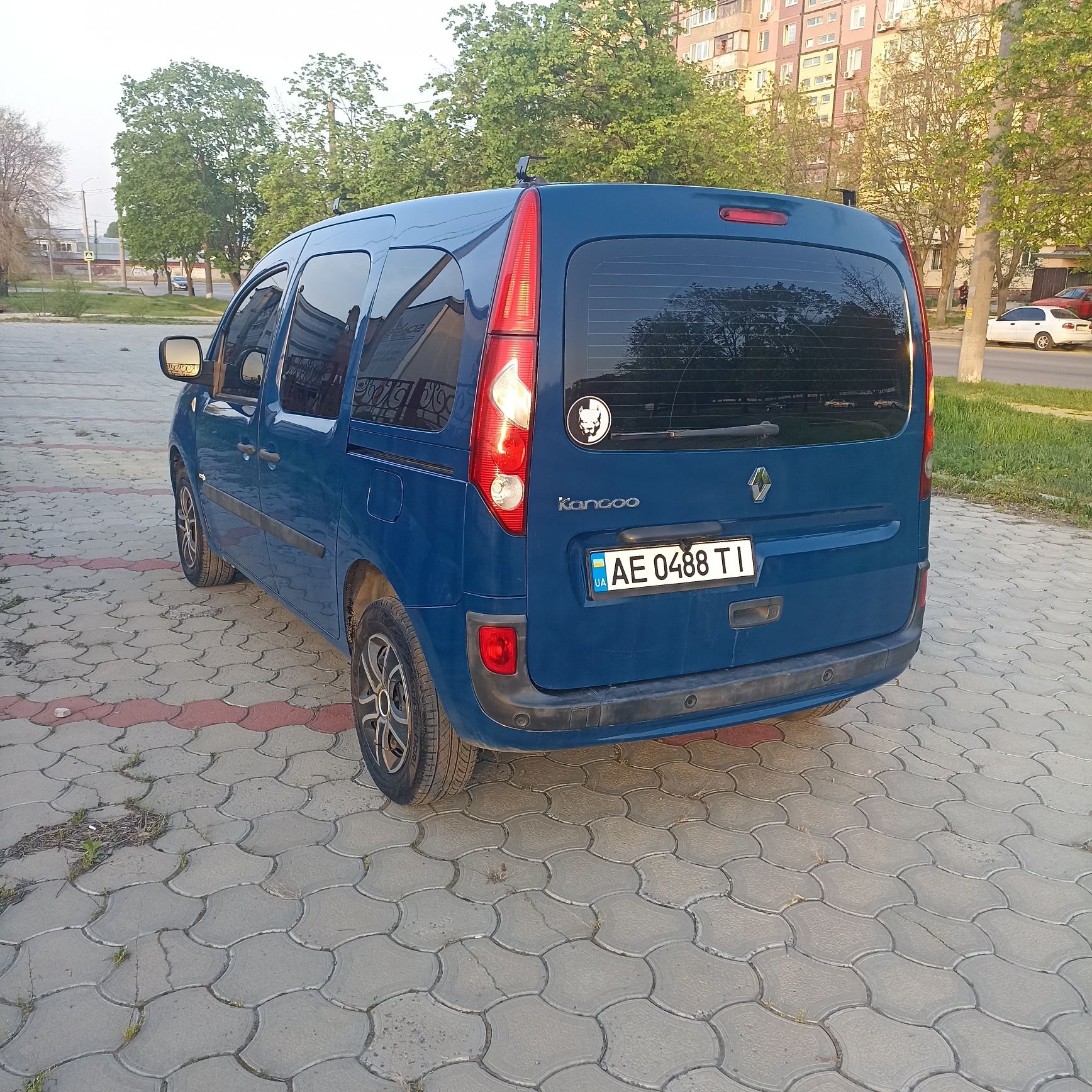 Продам renault kangoo 1.6 газ- бензин