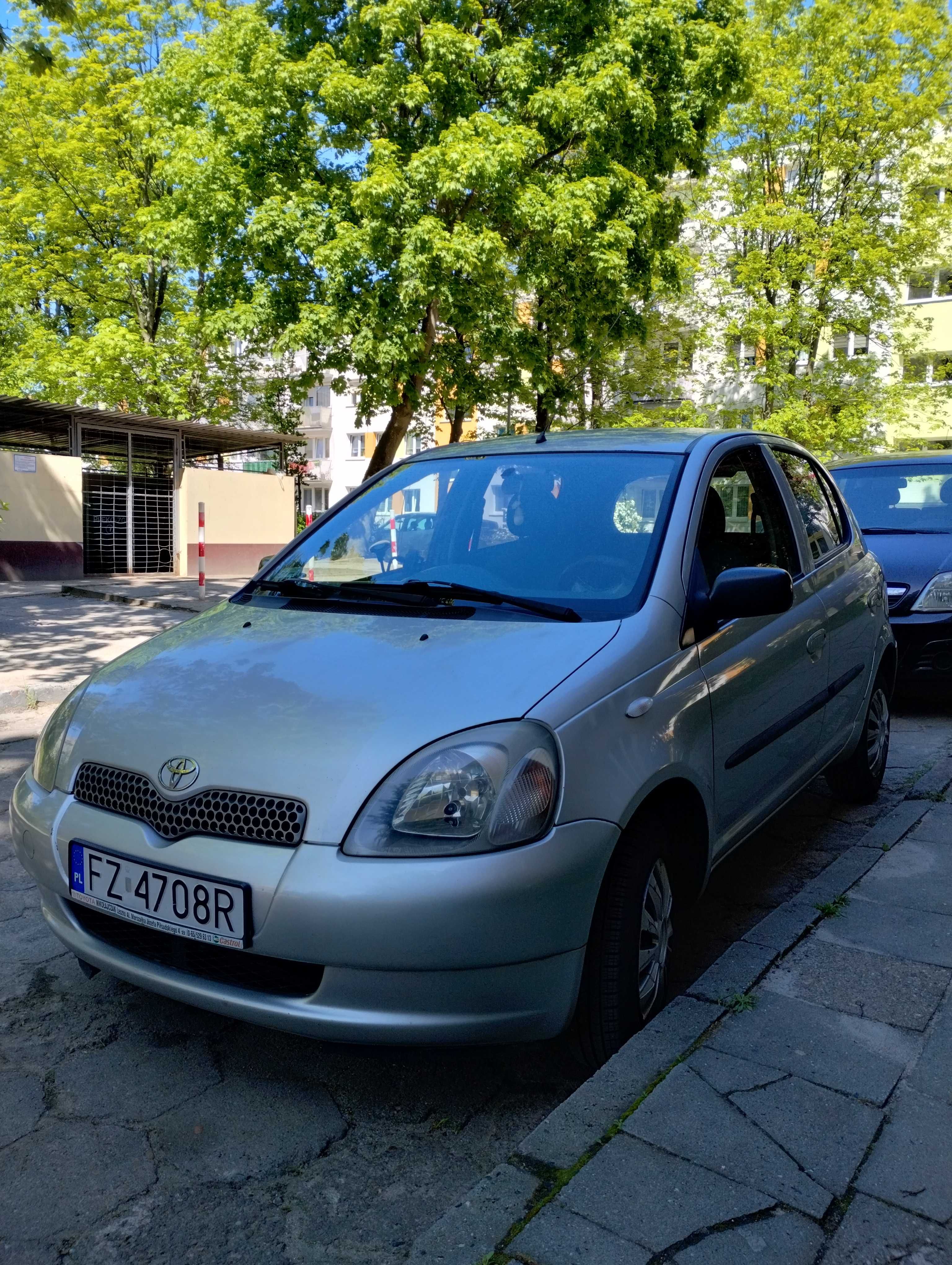 Toyota Yaris 1.0 2000r