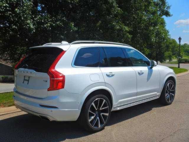 2018 Volvo XC90 T6 Momentum