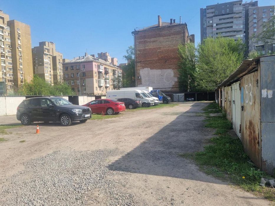 Оренда території під контейнери, автостоянки