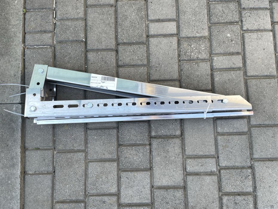 Кронштейн 1000 для кріплення димоходу