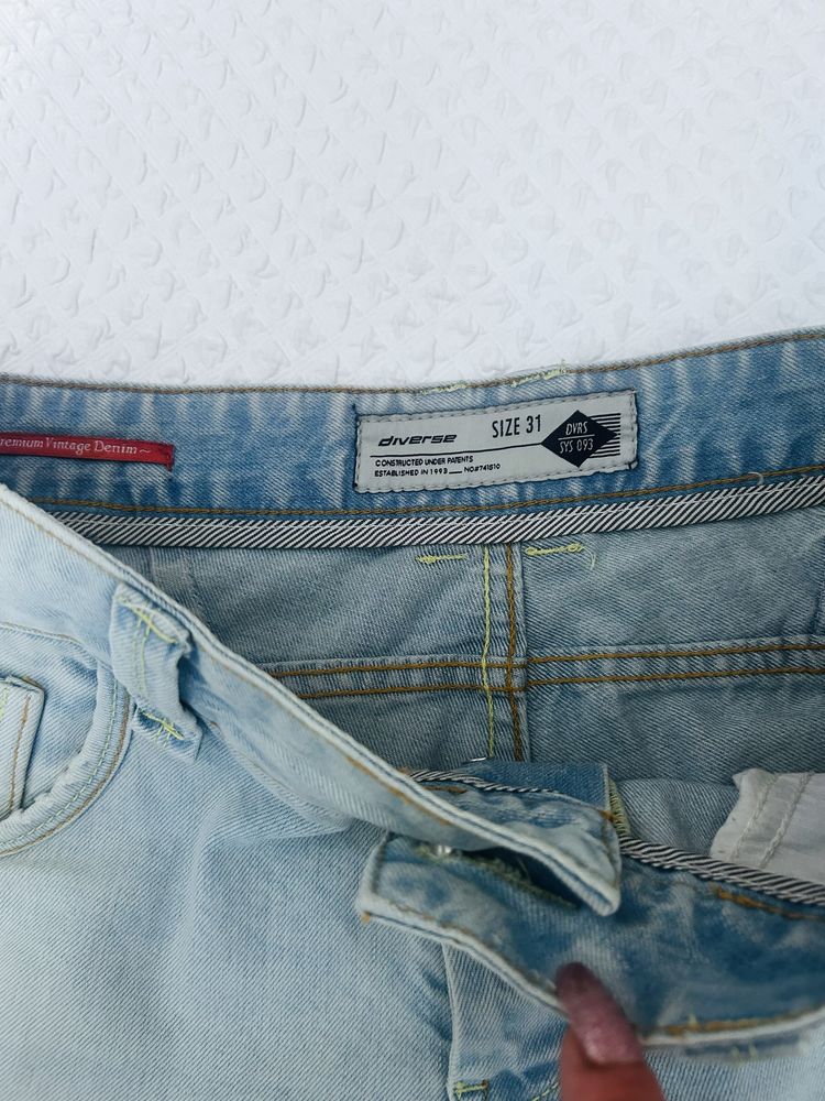 Diverse spodenki jasny jeans szorty niebieskie