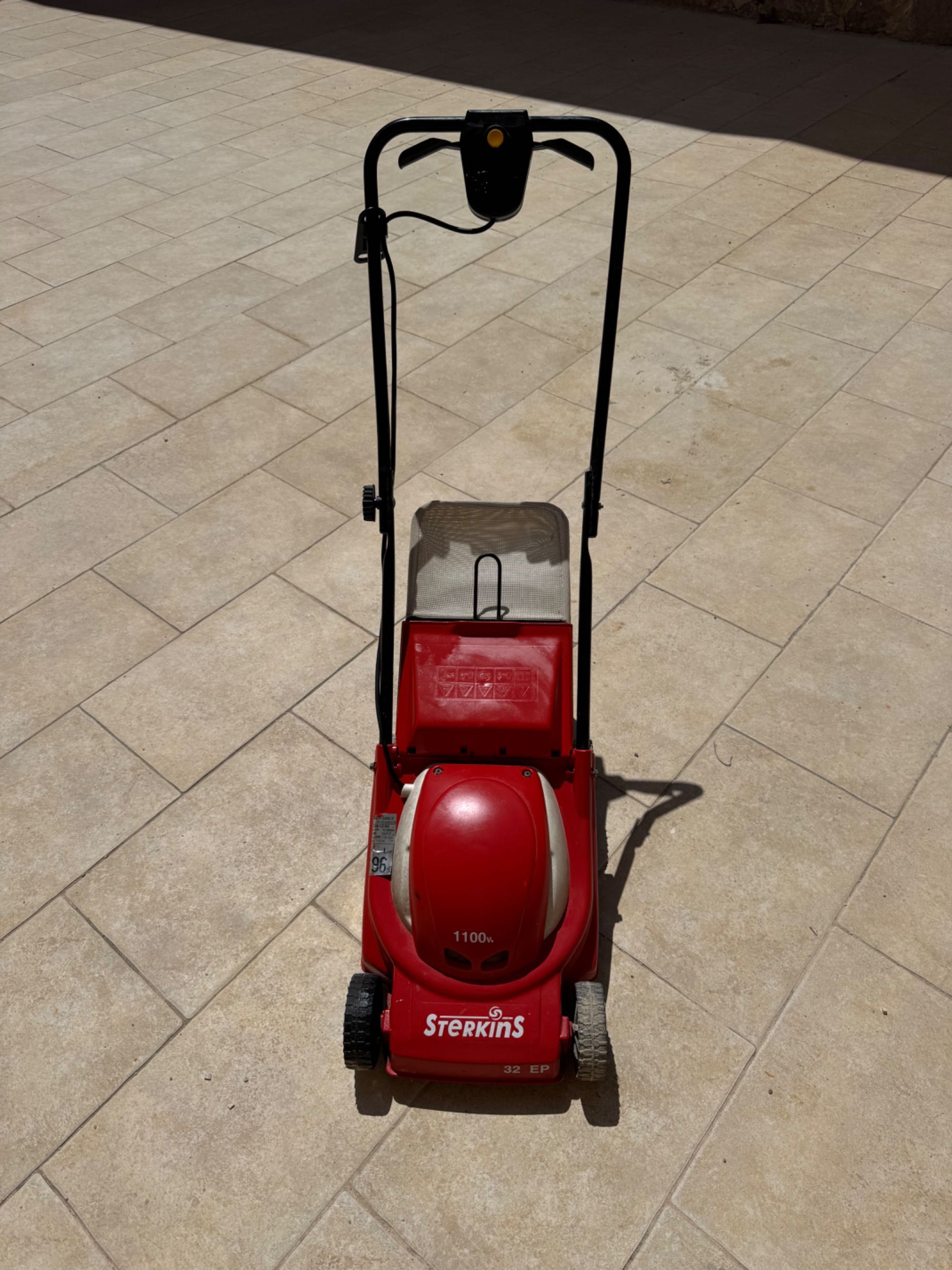Corta Relva Sterkins 100W 32 EP