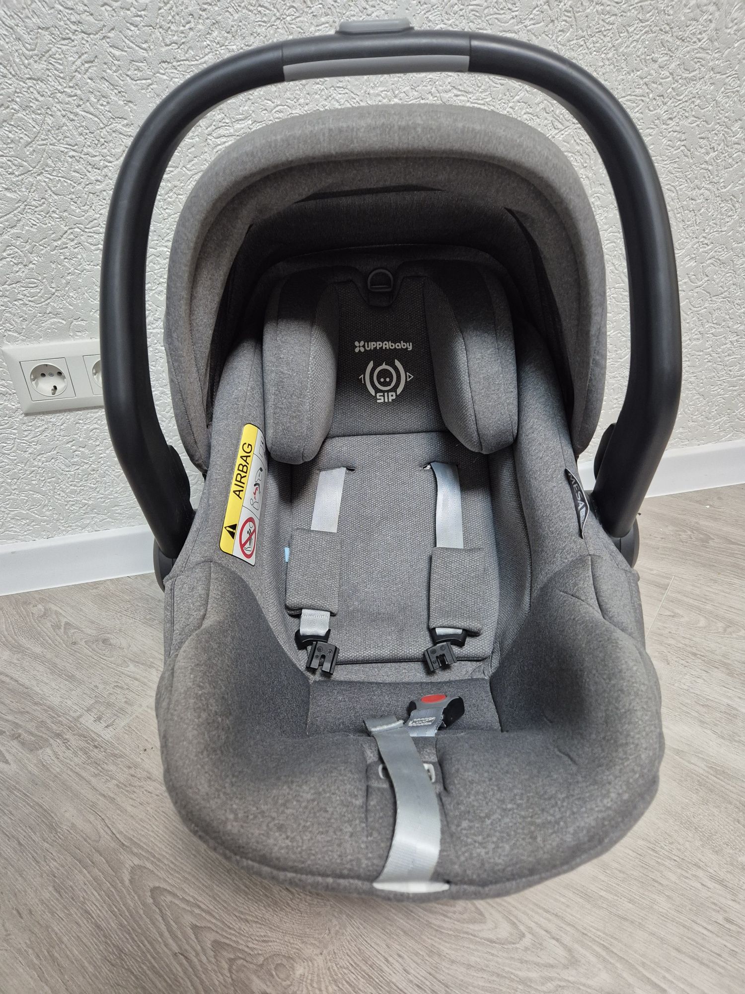 Автокрісло автолюлька автокресло Uppababy  mesa 0+ sip стан ідеальний