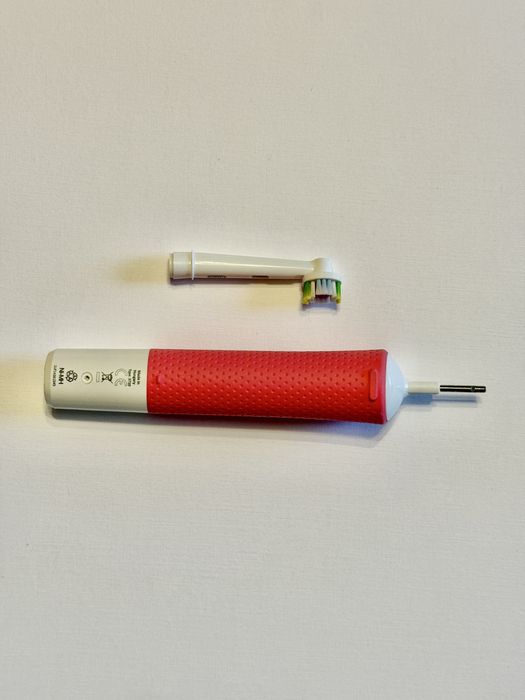 Зубна щітка Oral-B