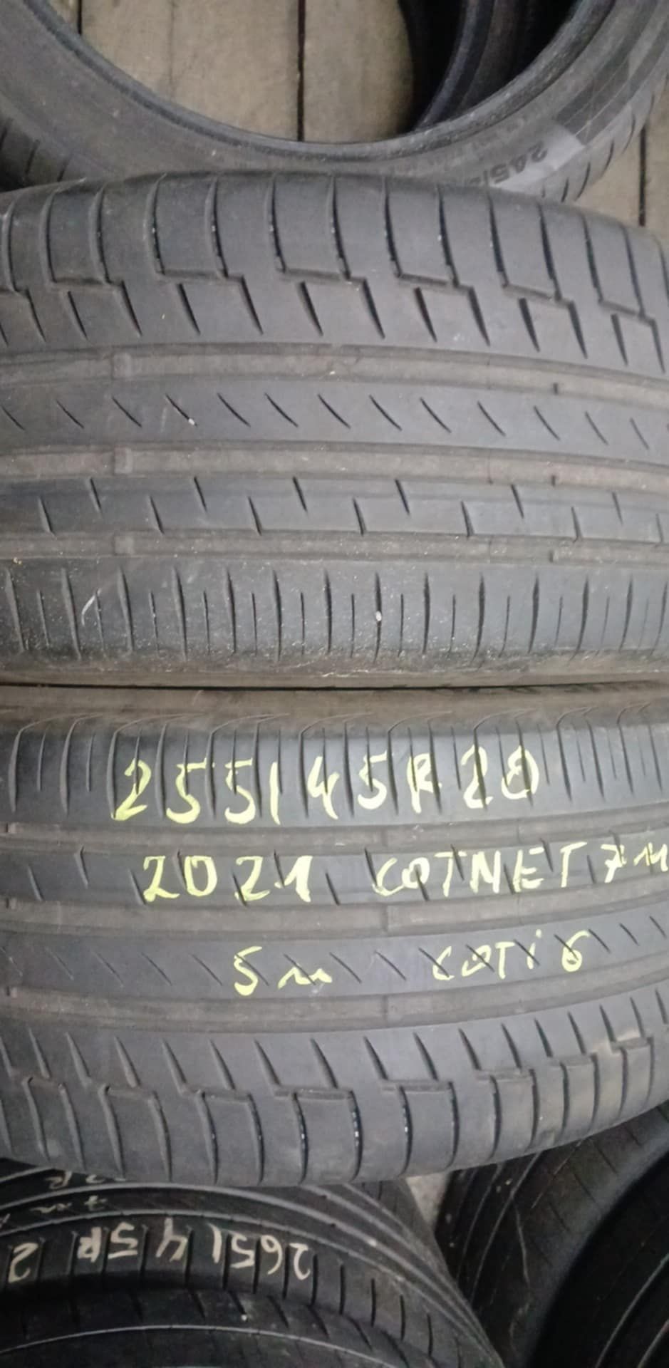 Opony 255/45/R20