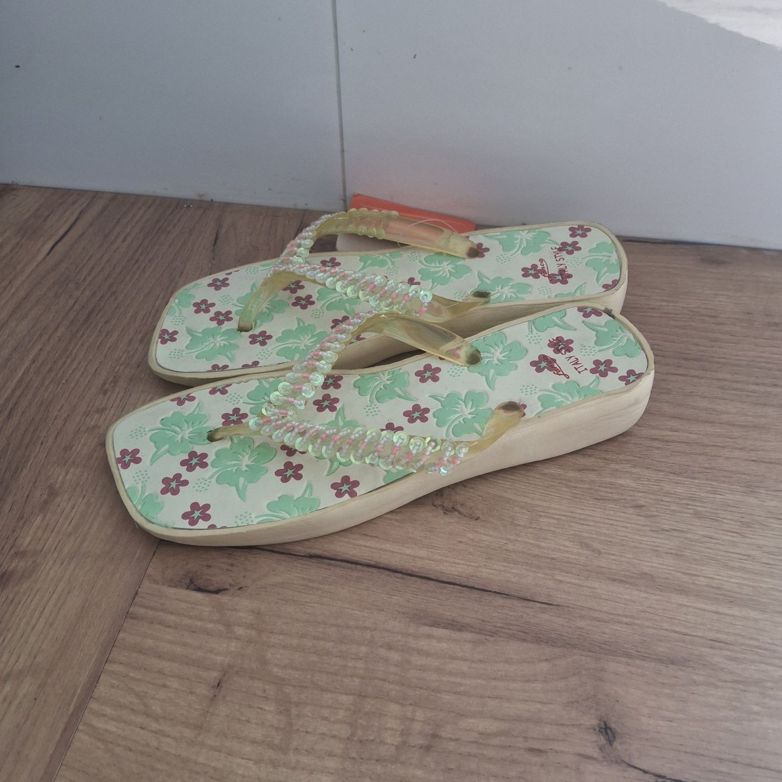Klapki damskie vintage basenowe 38