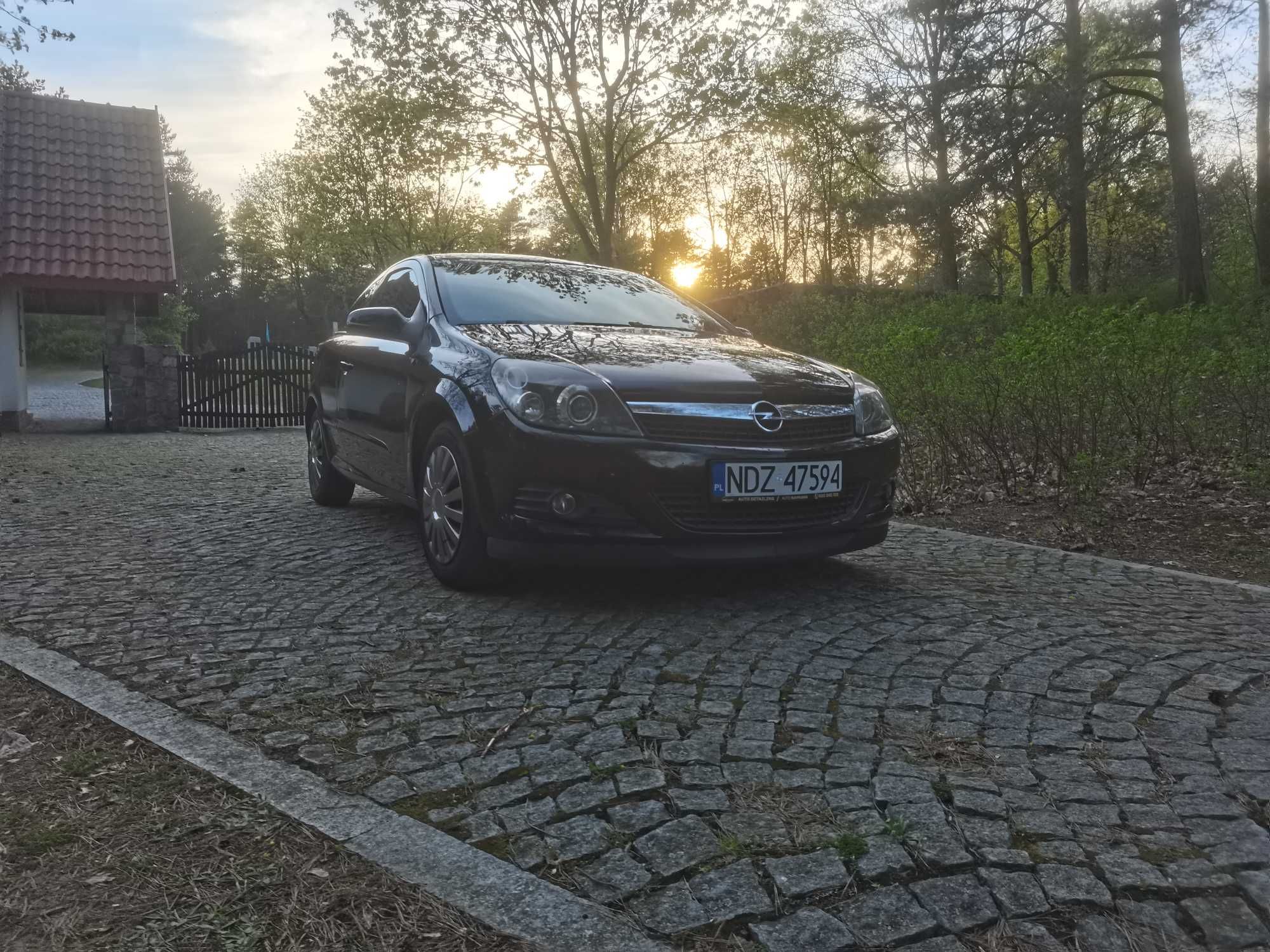 Opel Astra 2009 Xenon 1.4b