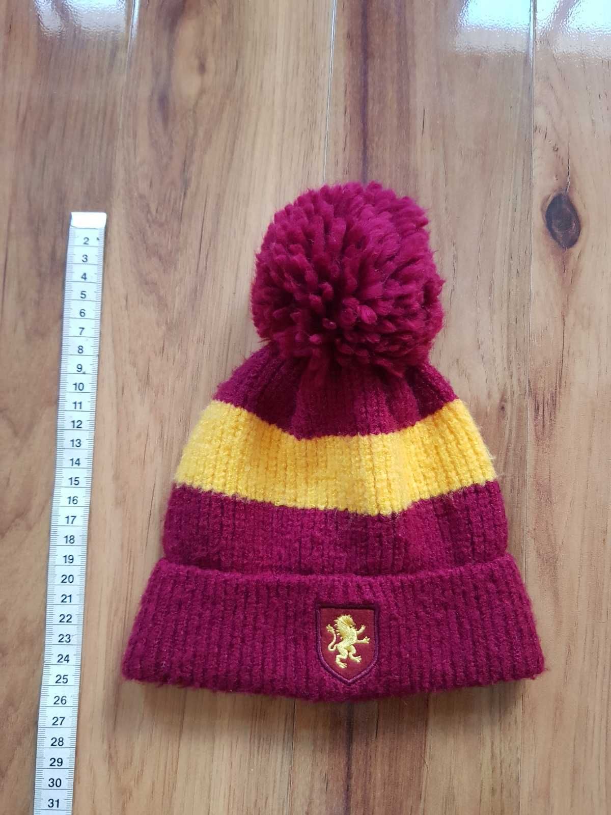 Czapka Harry Potter Wizarding World Gryffindorz pomponem  140 zimowa