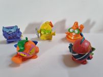 15 figurek super zings