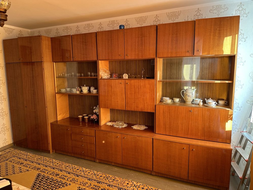 Mebloscianka PRL, polysk, witryna, barek, komoda