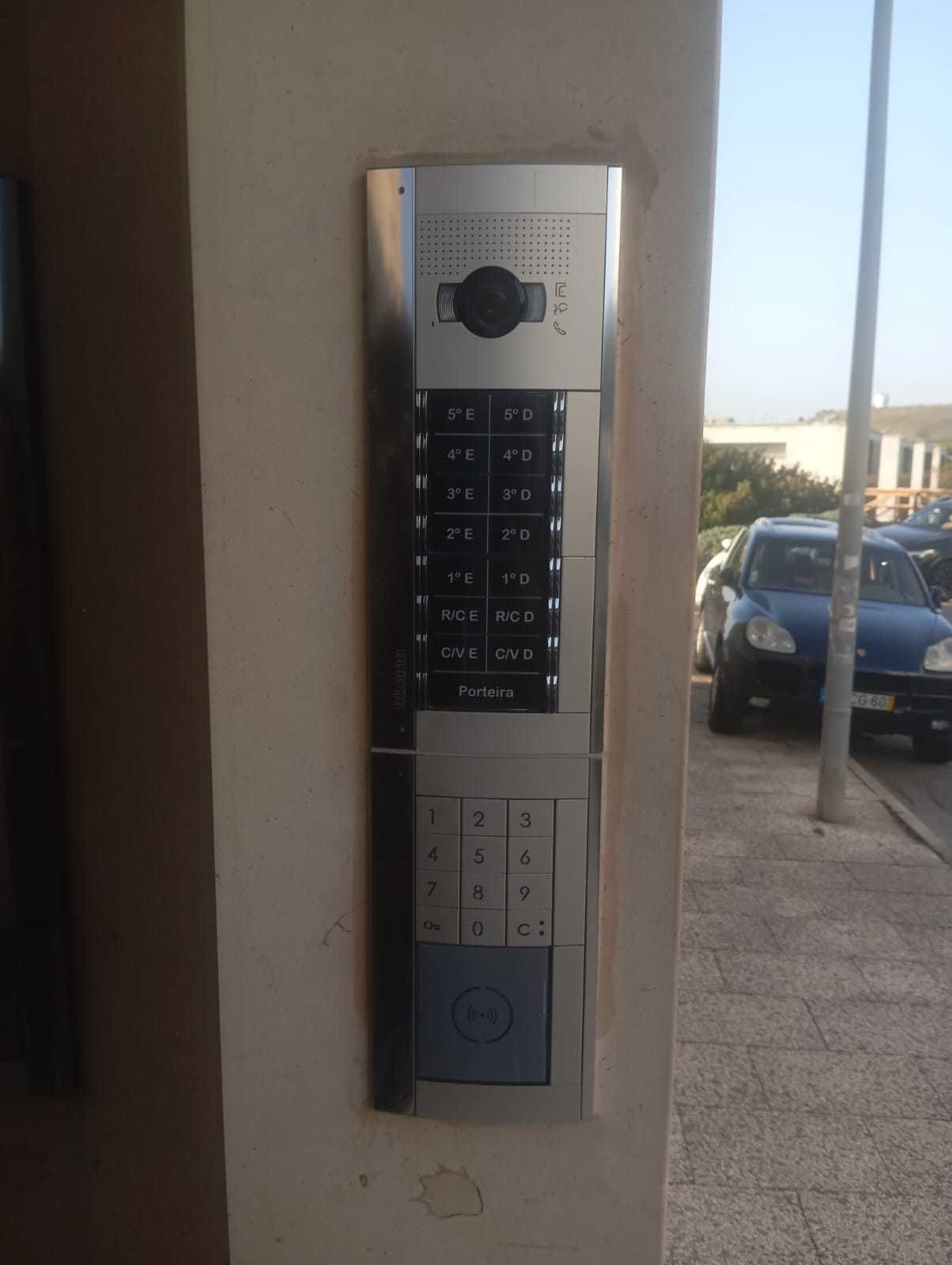 Vídeoporteiro Prédio e Condomínio Bticino, Fermax Benfica (Lisboa)