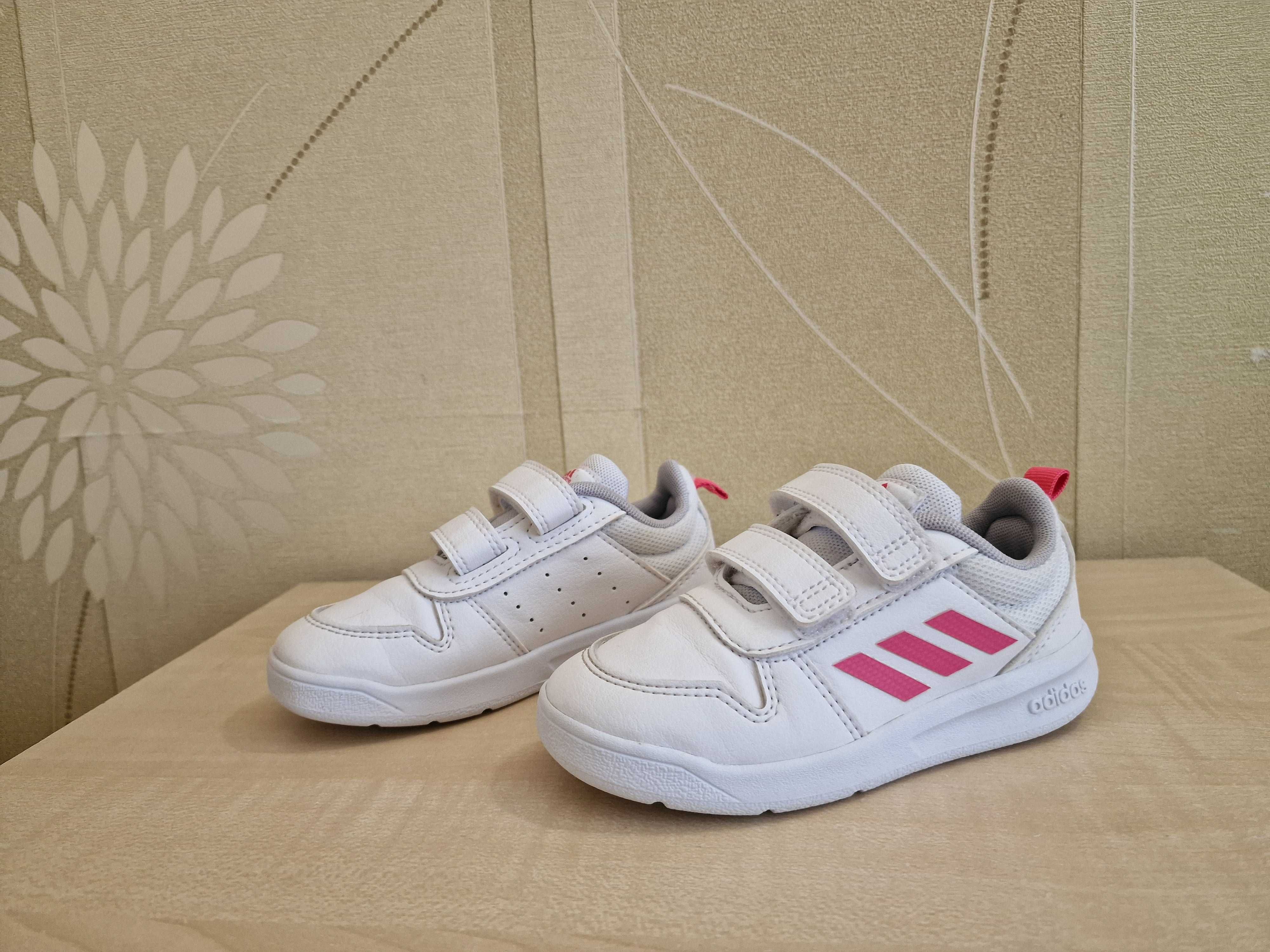 Кросівки Adidas Tensaur оригінал розмір 25