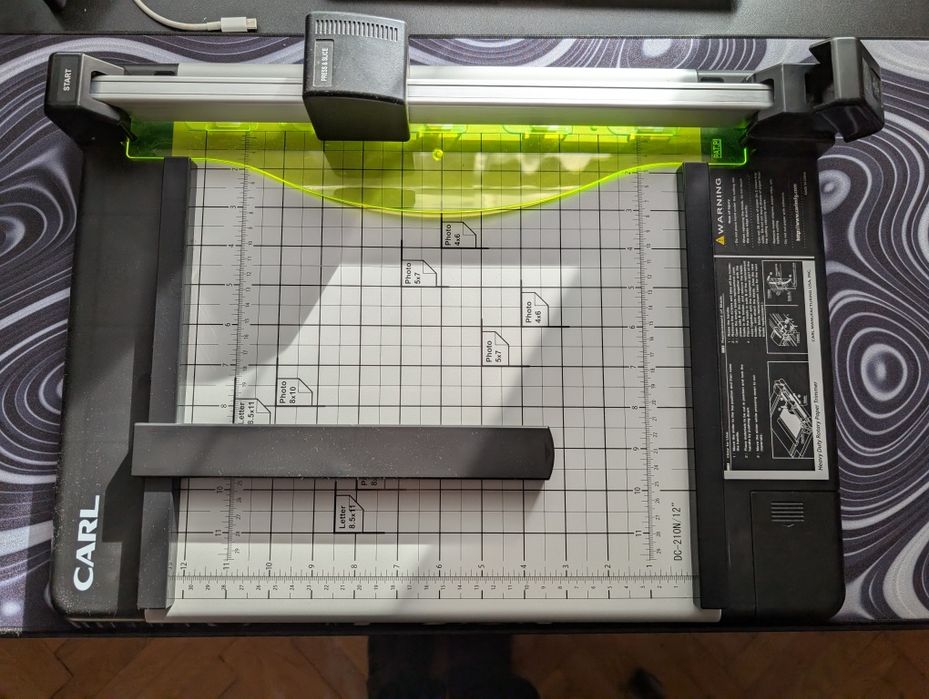 Carl Manufacturing 12210 Mocny Trymer 30,5 cm pojemność na 36 arkuszy