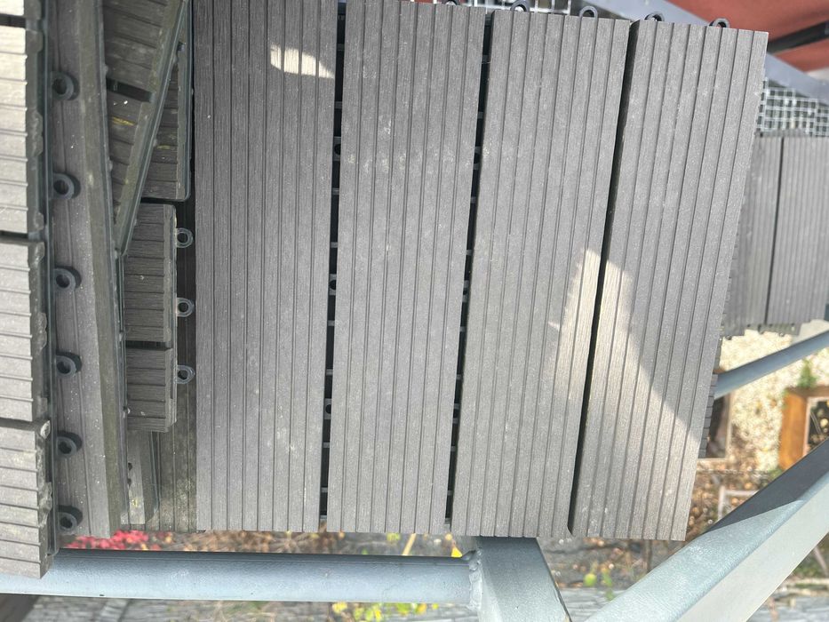elastyczne deski tarasowe w kolorze grafitowym