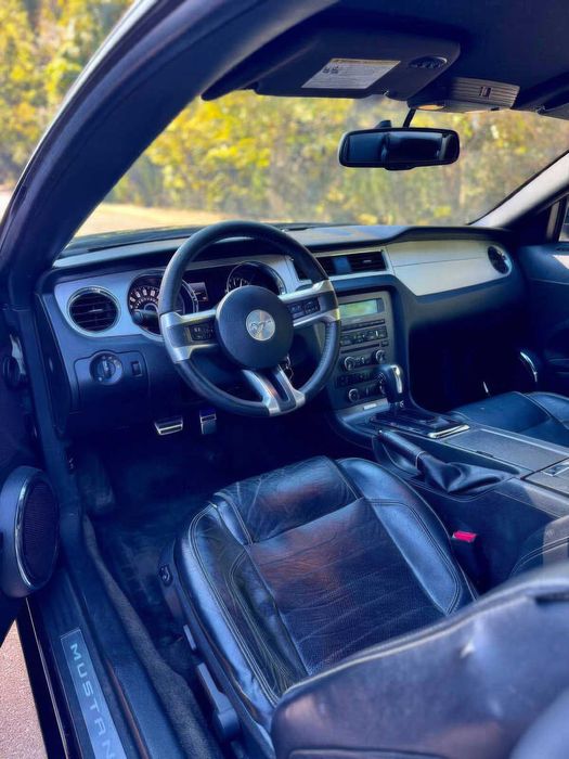 Ford Mustang      2014