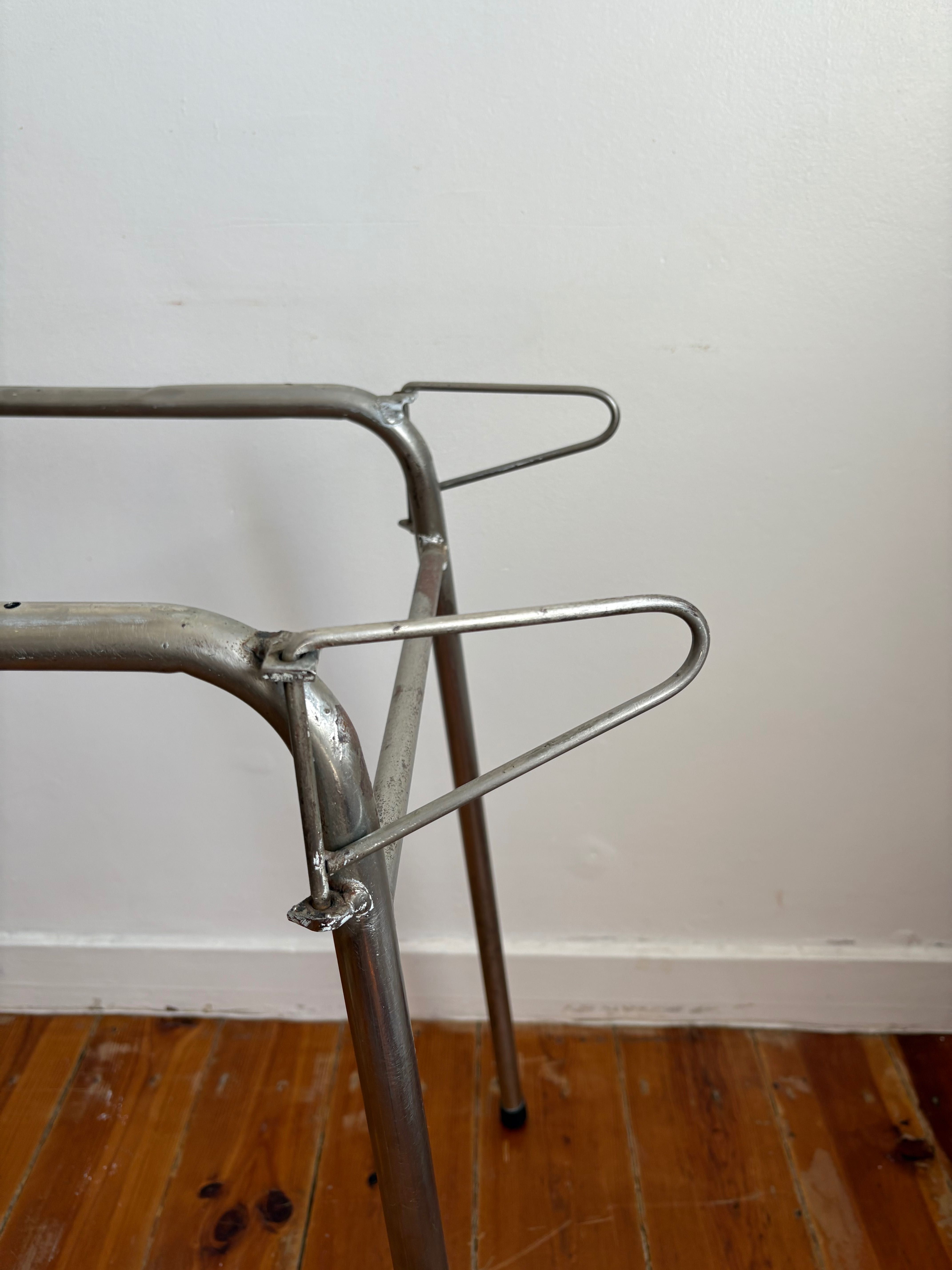 Estrutura/base em aço para mesa