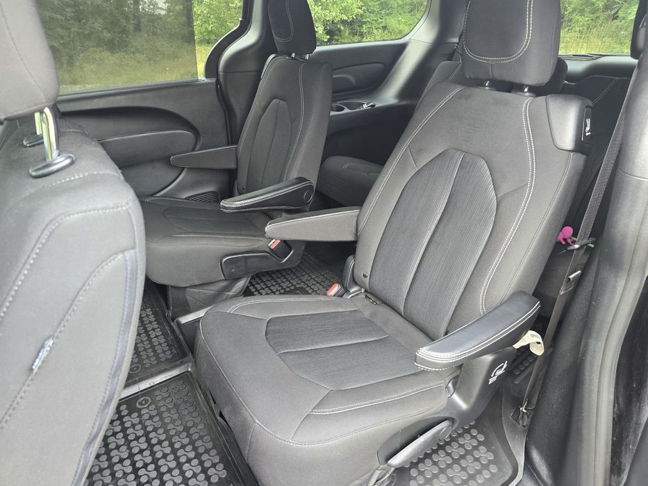 Chrysler Pacifica 2021r 3.6 v6 benzyna
