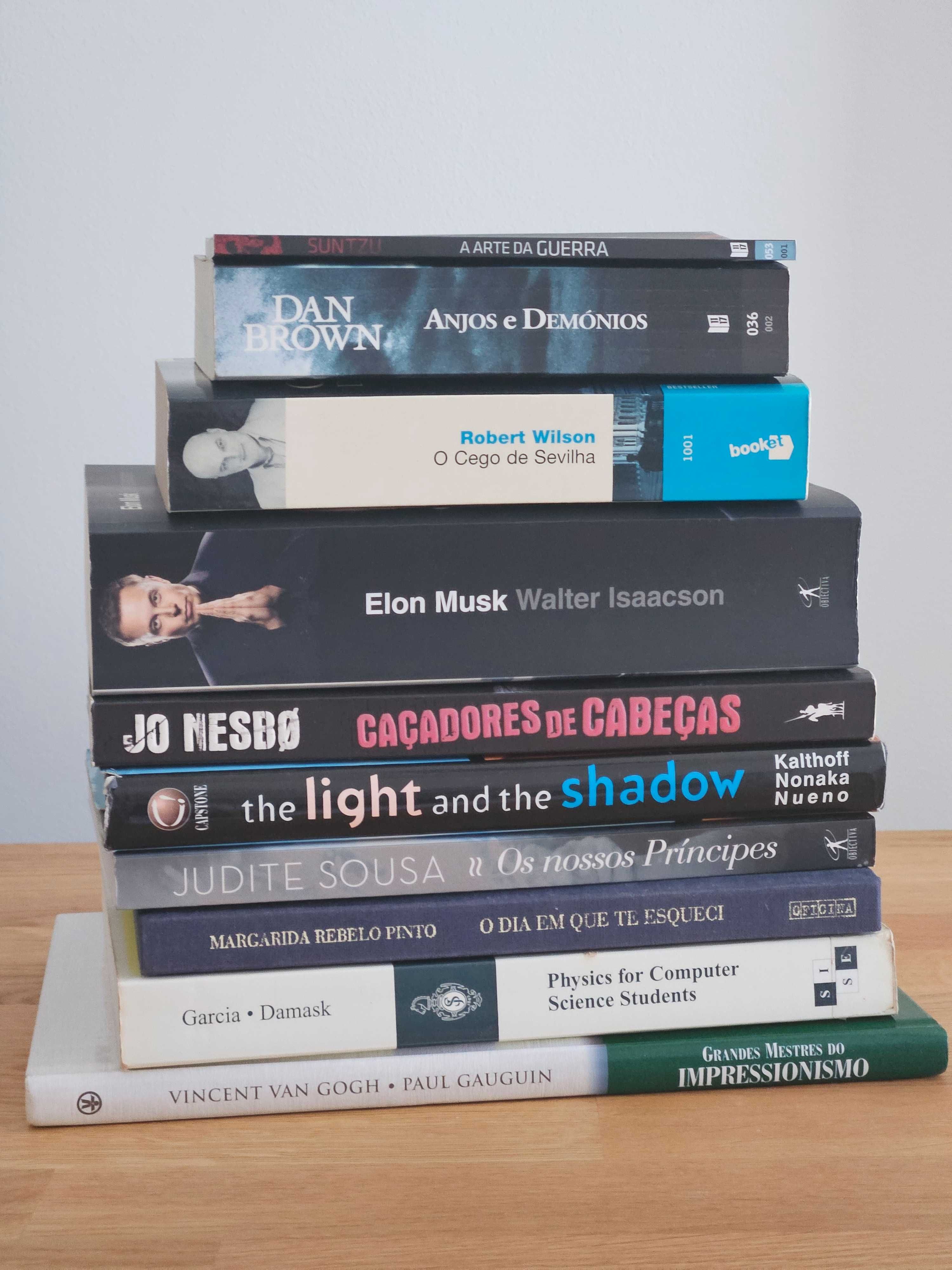Livros vários (literatura, técnicos, ciências)