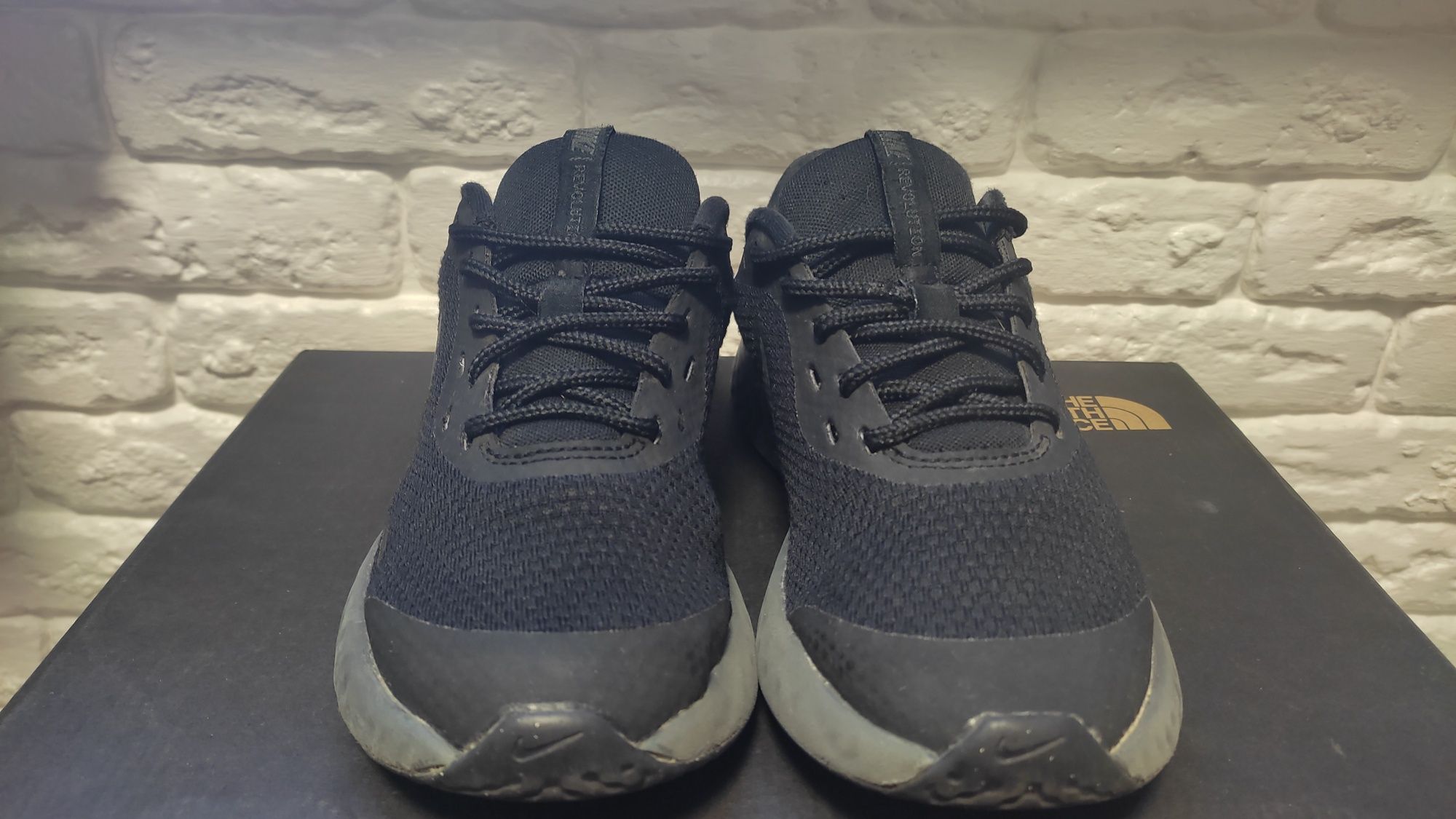 Кроссовки Nike 35,5 размер 22,5 см