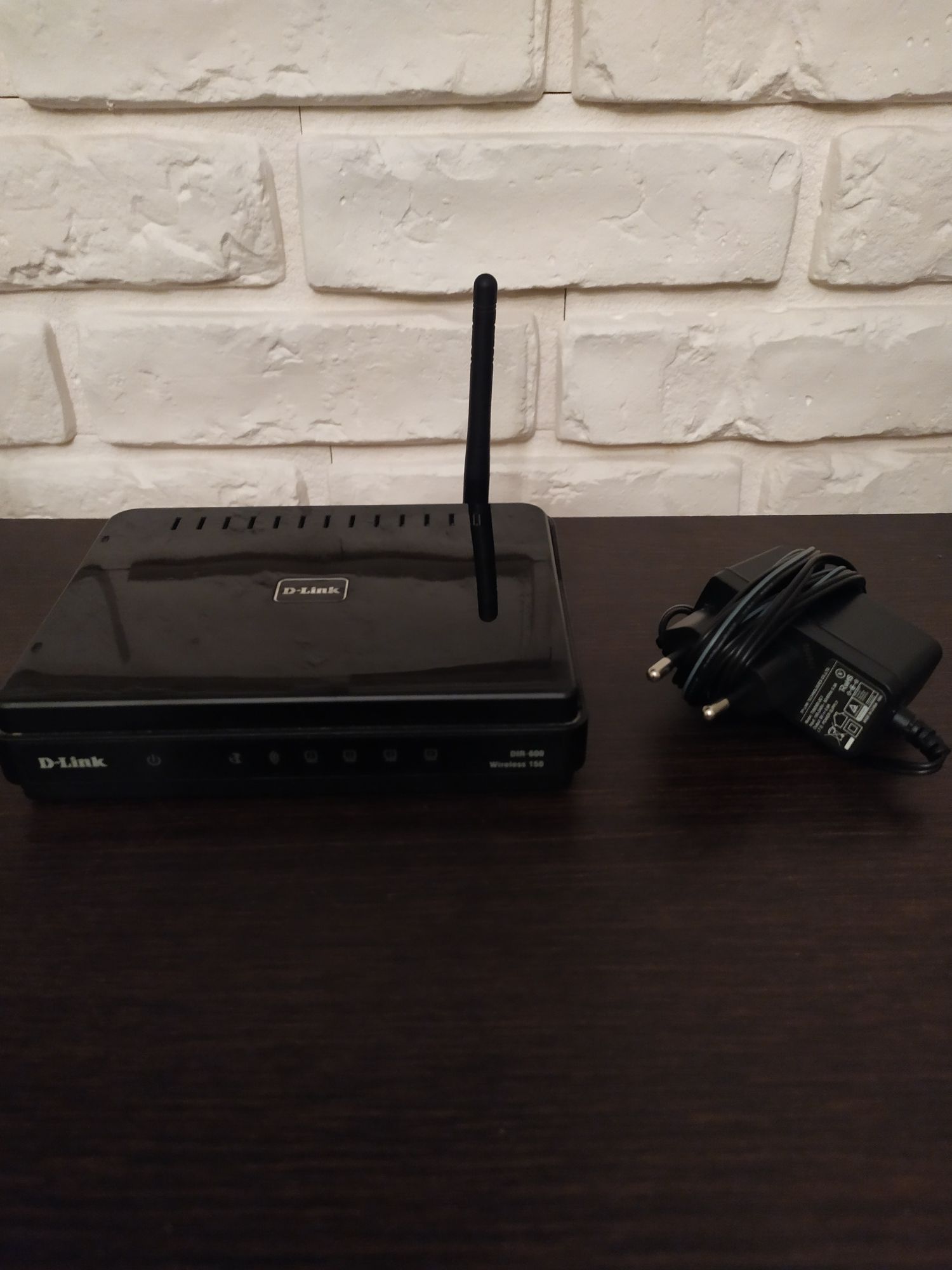 Router D-Link DIR-600