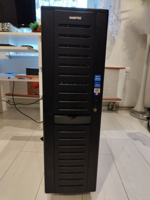 Komputer stacjonarny