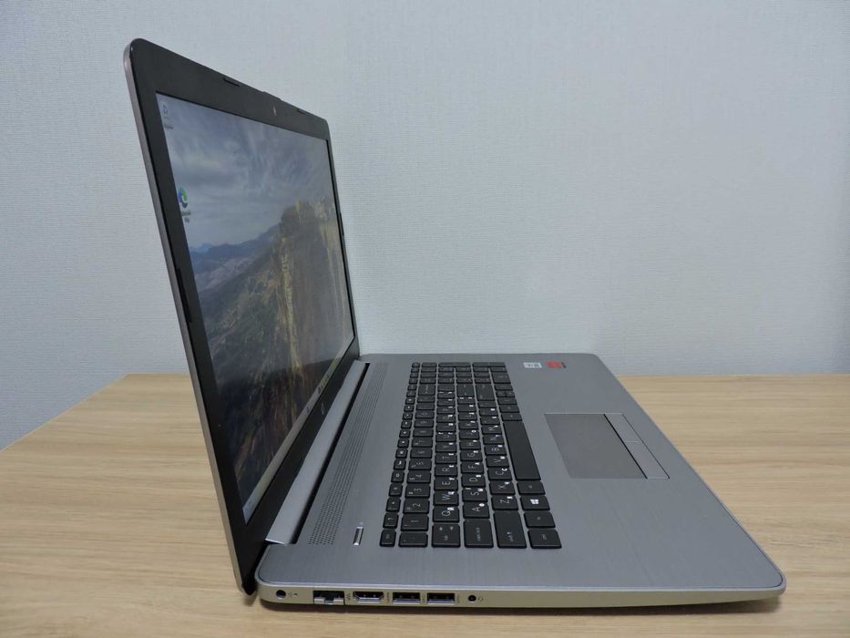 Игровой HP 470 G7/17.3"Full HD IPS/i5 10210U/16GB/512GB/Radeon 530/