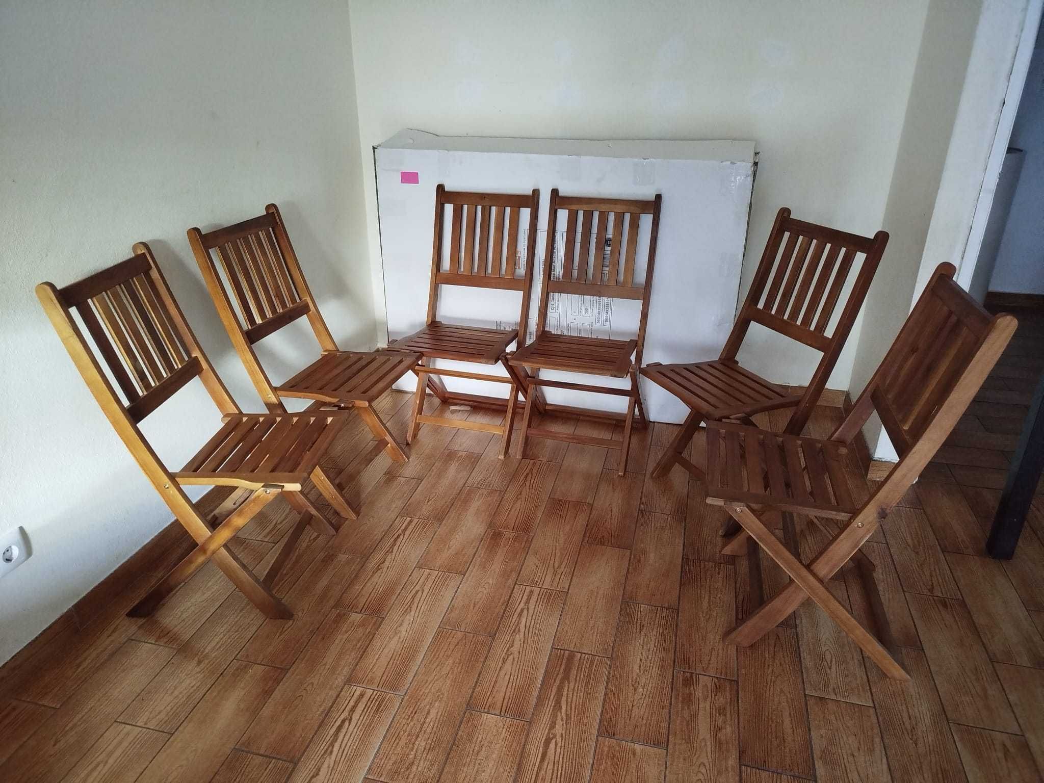 Conjunto mesa e 6 cadeiras de jardim