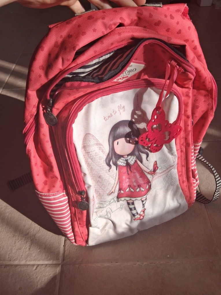 Mochila e estojo escolar da Gorjuss Santoro