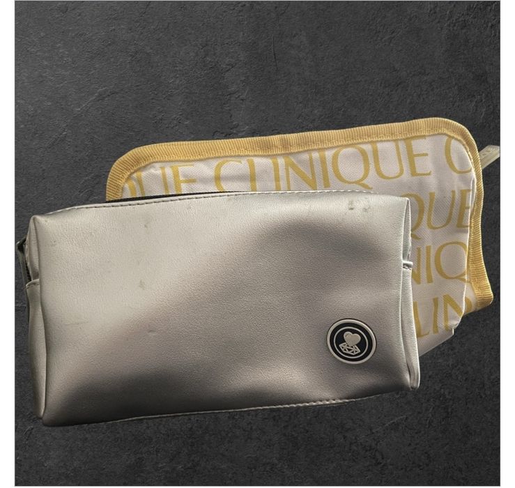 Zestaw kosmetyczek kosmetyczka Clinique