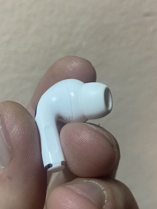 Продам Apple AirPods Pro 2  3047 правий оріг