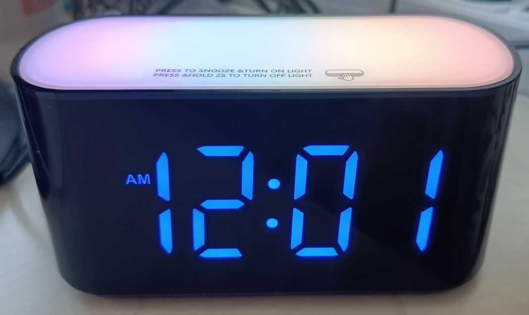 Годинник-нічник DOUMOSH з 2 будильниками (7 кольорів підсвічування )